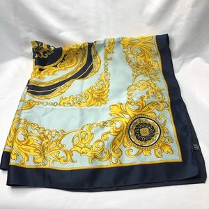 Beautiful Made in Italy Scarf